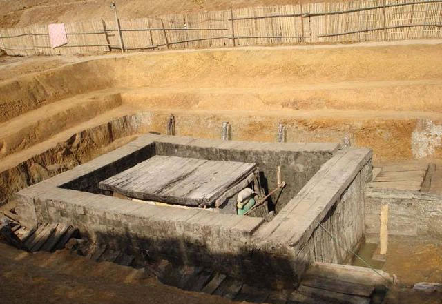 Lăng mộ của Thanh Hà Hiếu Vương chứa bí mật gì mà không ai dám khai quật?- Ảnh 2.