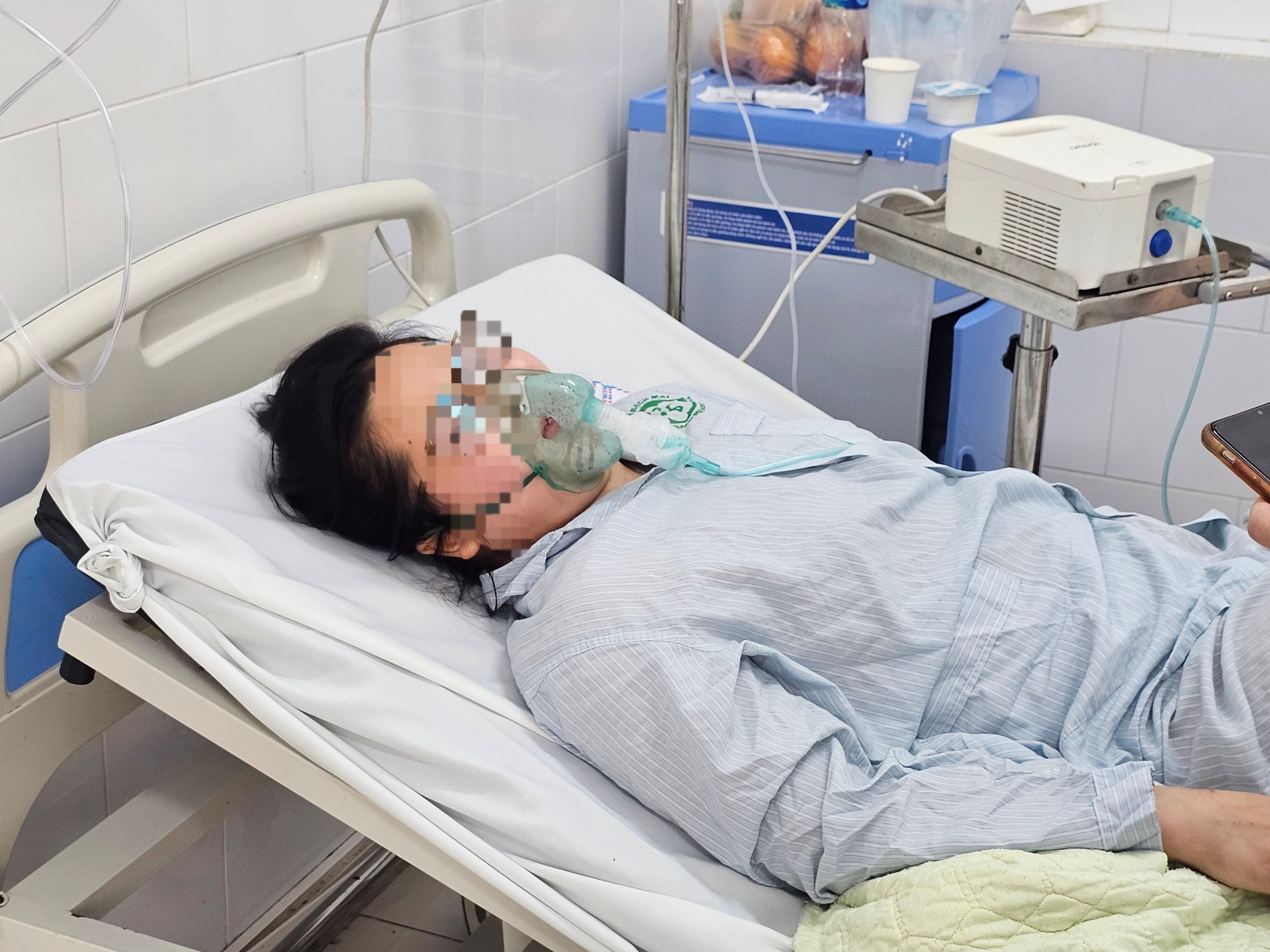 Vụ cháy nhà trọ ở Hà Nội: Cụ bà 85 tuổi suy hô hấp nặng, phải thở máy- Ảnh 3.