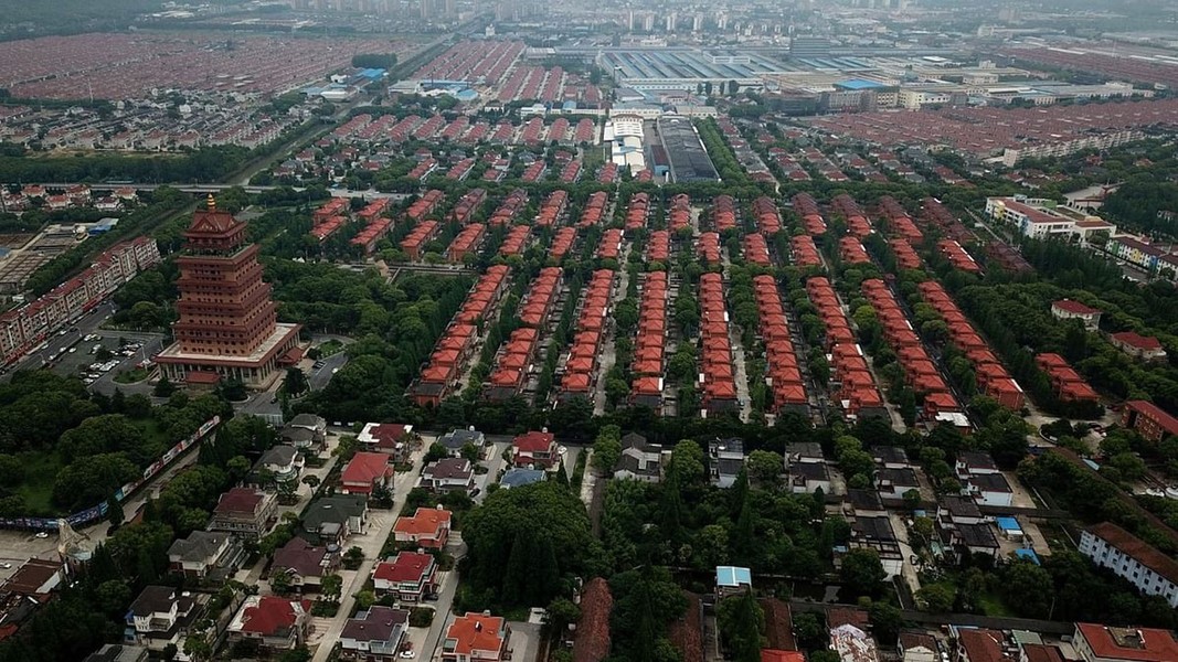 Khám phá ngôi làng từng giàu nhất Trung Quốc, nơi ai cũng là tỷ phú nhưng không được mang tài sản rời khỏi làng- Ảnh 14.