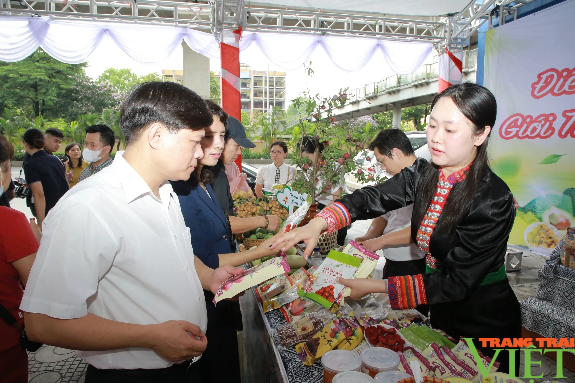 "Lễ hội mận hậu và nông sản tỉnh Sơn La" giữa lòng Thủ đô- Ảnh 4.