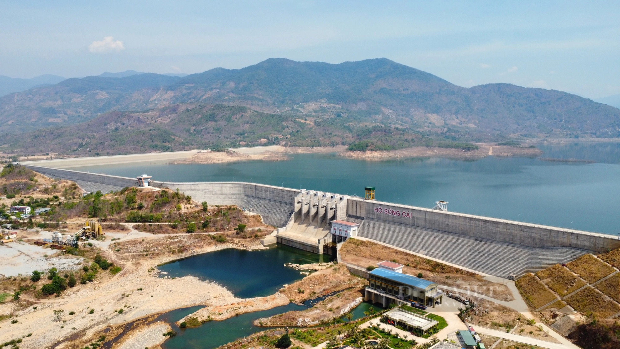 Đầu năm 2026, nhà máy thủy điện tích năng công suất 1.200MW đầu tiên của Việt Nam ở Ninh Thuận sẽ phát điện- Ảnh 5.