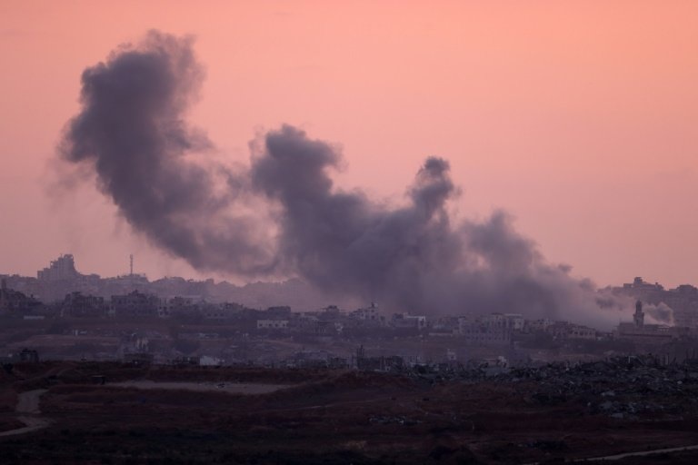 Israel ồ ạt tấn công Gaza, xe tăng tràn vào 'trái tim' Rafah phớt lờ làn sóng phẫn nộ của quốc tế- Ảnh 1.