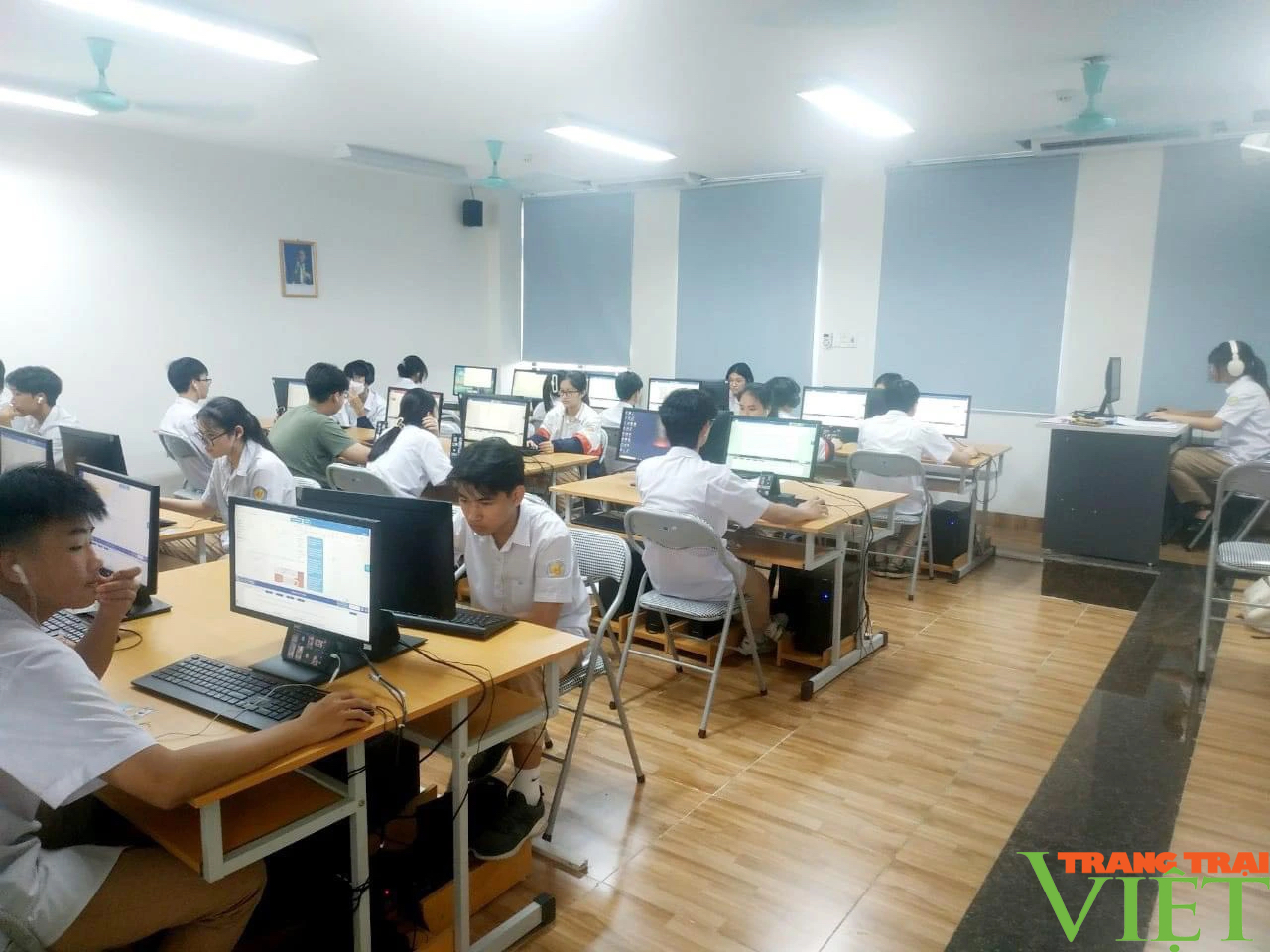 Trường THPT số 1 TP. Lào Cai có nhiều học sinh đạt chứng chỉ Tin học quốc tế - Ảnh 1.