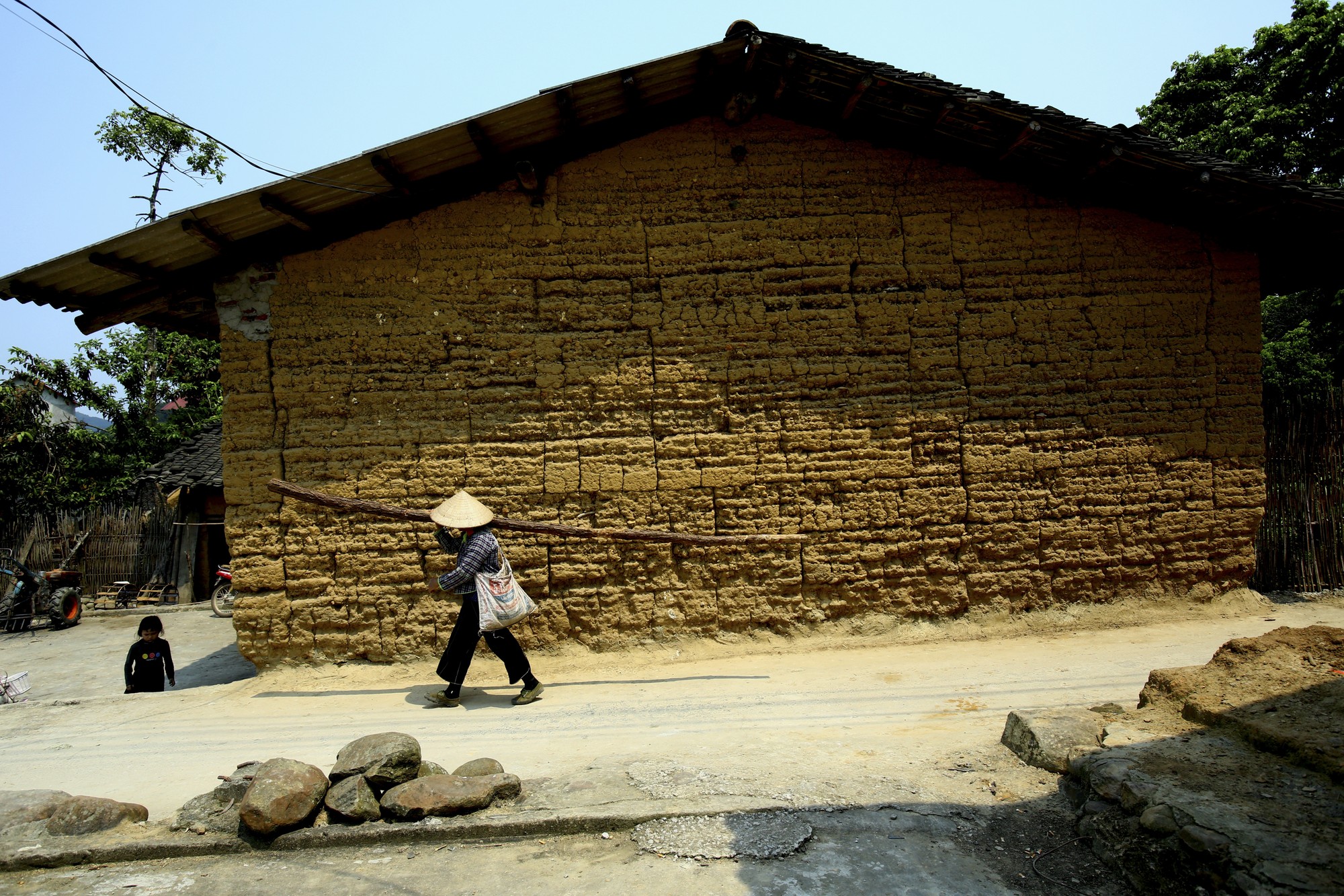 Cách TP Lạng Sơn 40km có một làng cổ đẹp như phim, nhìn trước ngó sau đâu đâu cũng là đá- Ảnh 5.