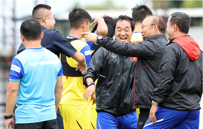 Tin sáng (3/5): VFF chọn HLV Kim Sang-sik, 3 “người hùng” ĐT Việt Nam tái xuất?- Ảnh 1.