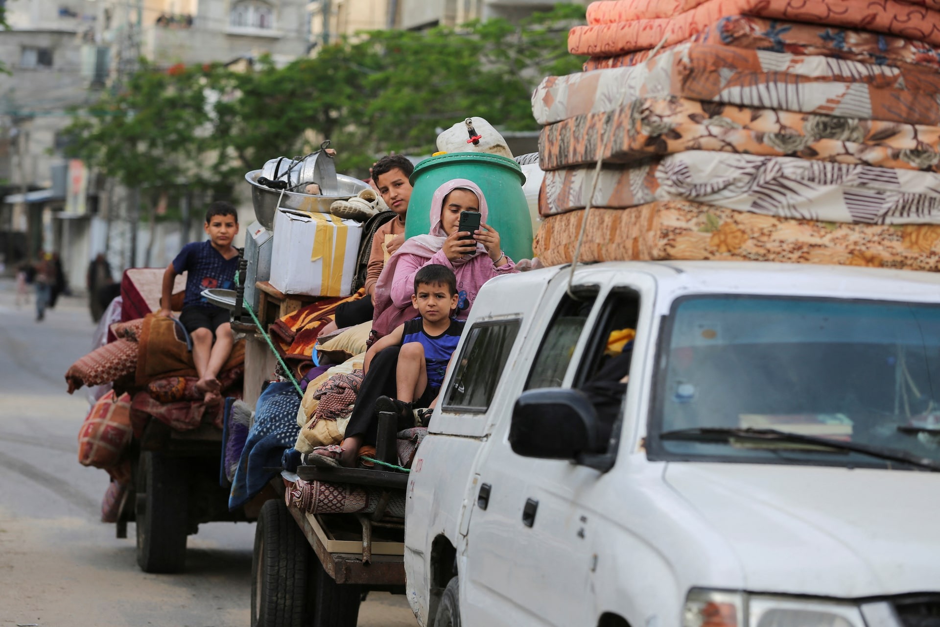 Người Palestine tuyệt vọng tháo chạy khỏi Rafah khi nhiều xe tăng Israel tiến vào khu vực này- Ảnh 6.