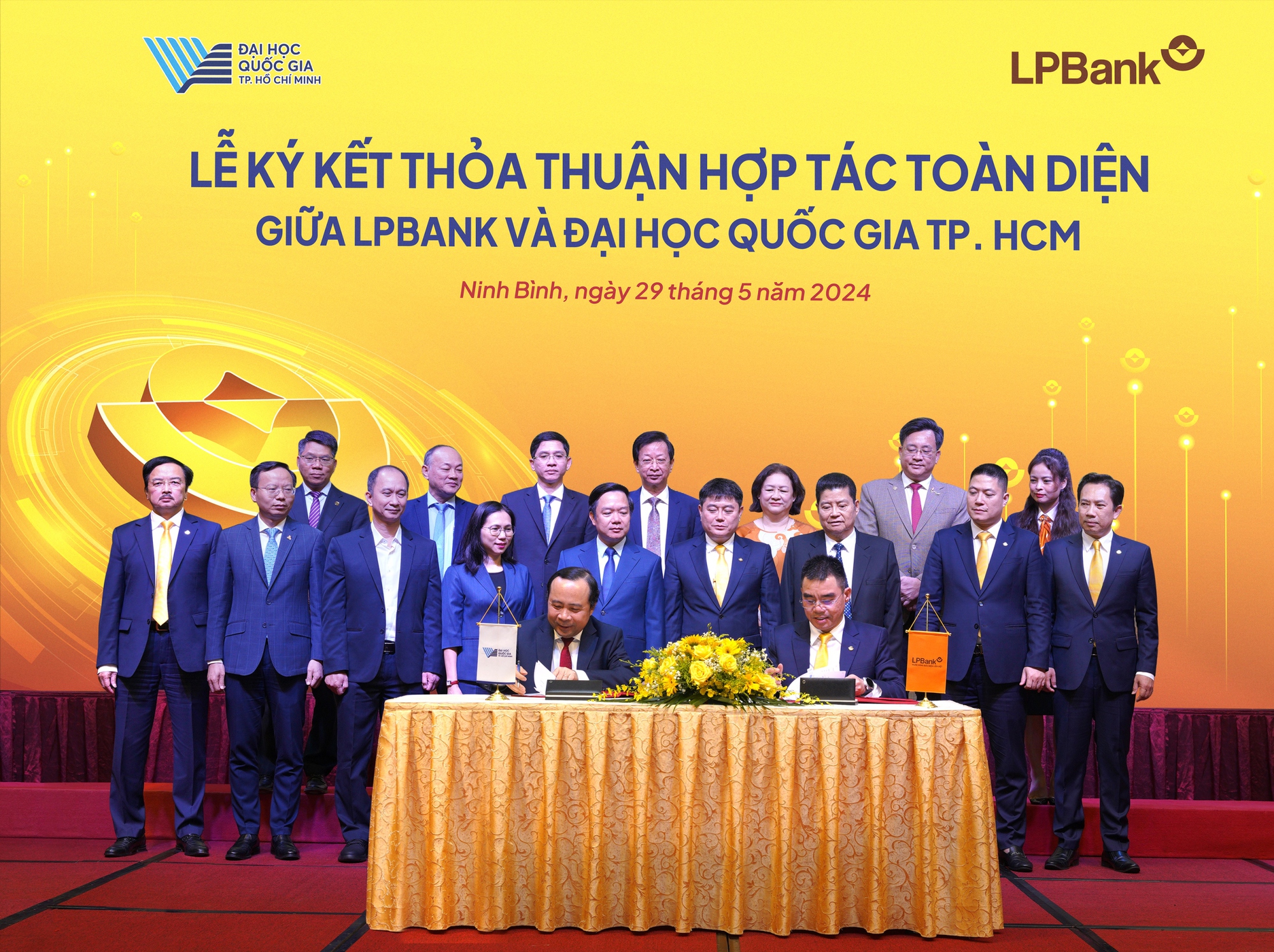 LPBank hợp tác toàn diện với Đại học Quốc gia Thành phố Hồ Chí Minh- Ảnh 1.