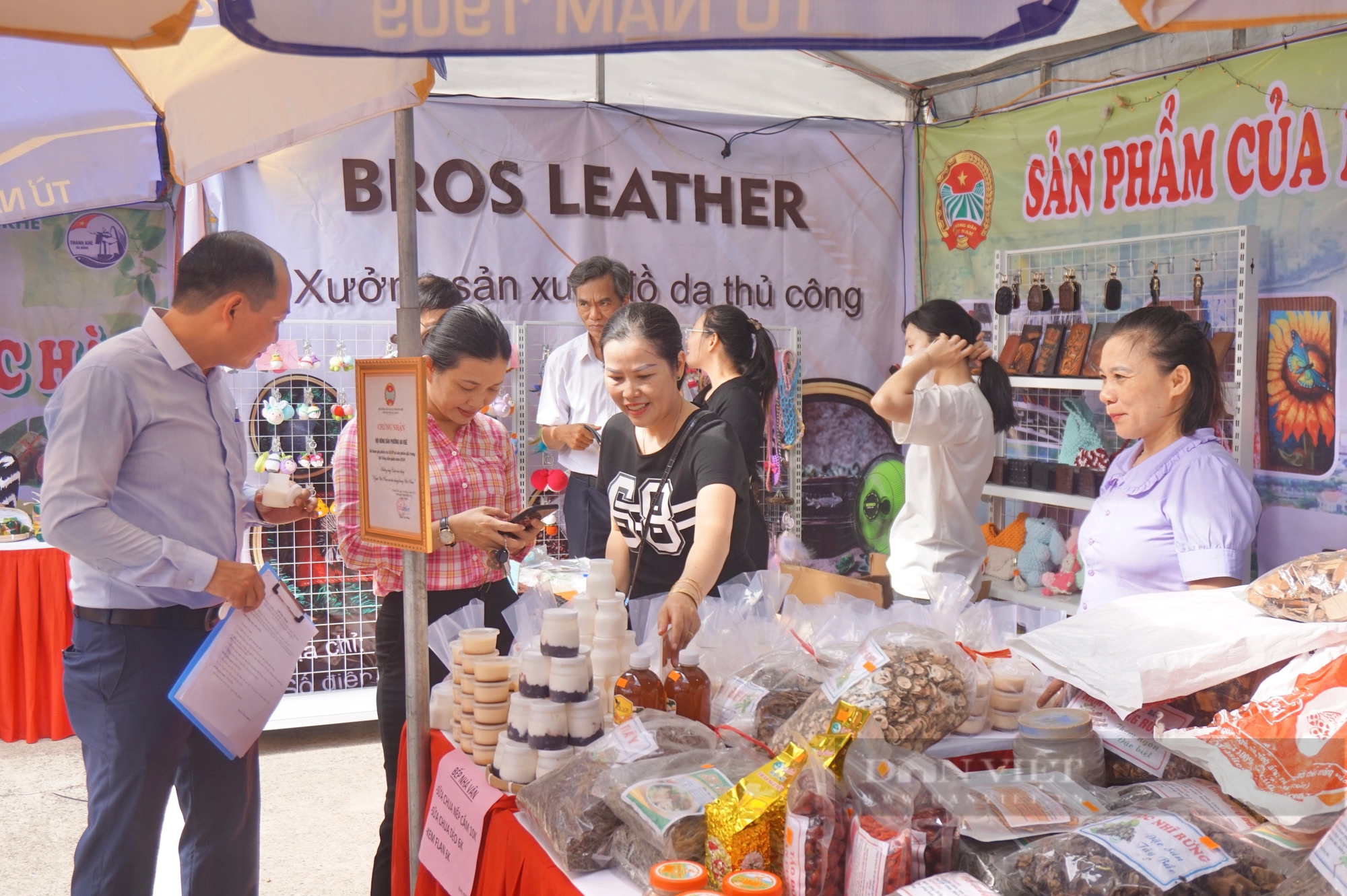 Hội Nông dân quận Thanh Khê, Đà Nẵng kết nối cung cầu, phát triển sản phẩm OCOP qua phiên chợ nông sản- Ảnh 3.