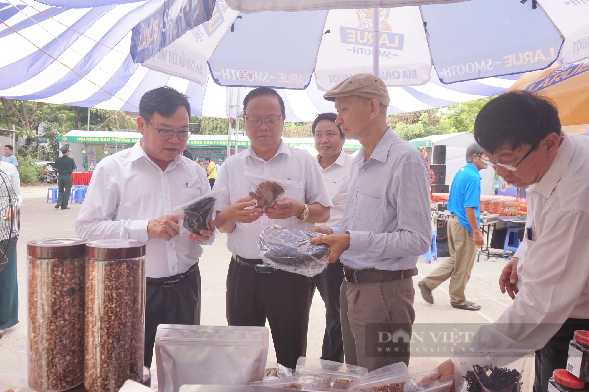 Hội Nông dân quận Thanh Khê, Đà Nẵng kết nối cung cầu, phát triển sản phẩm OCOP qua phiên chợ nông sản- Ảnh 5.