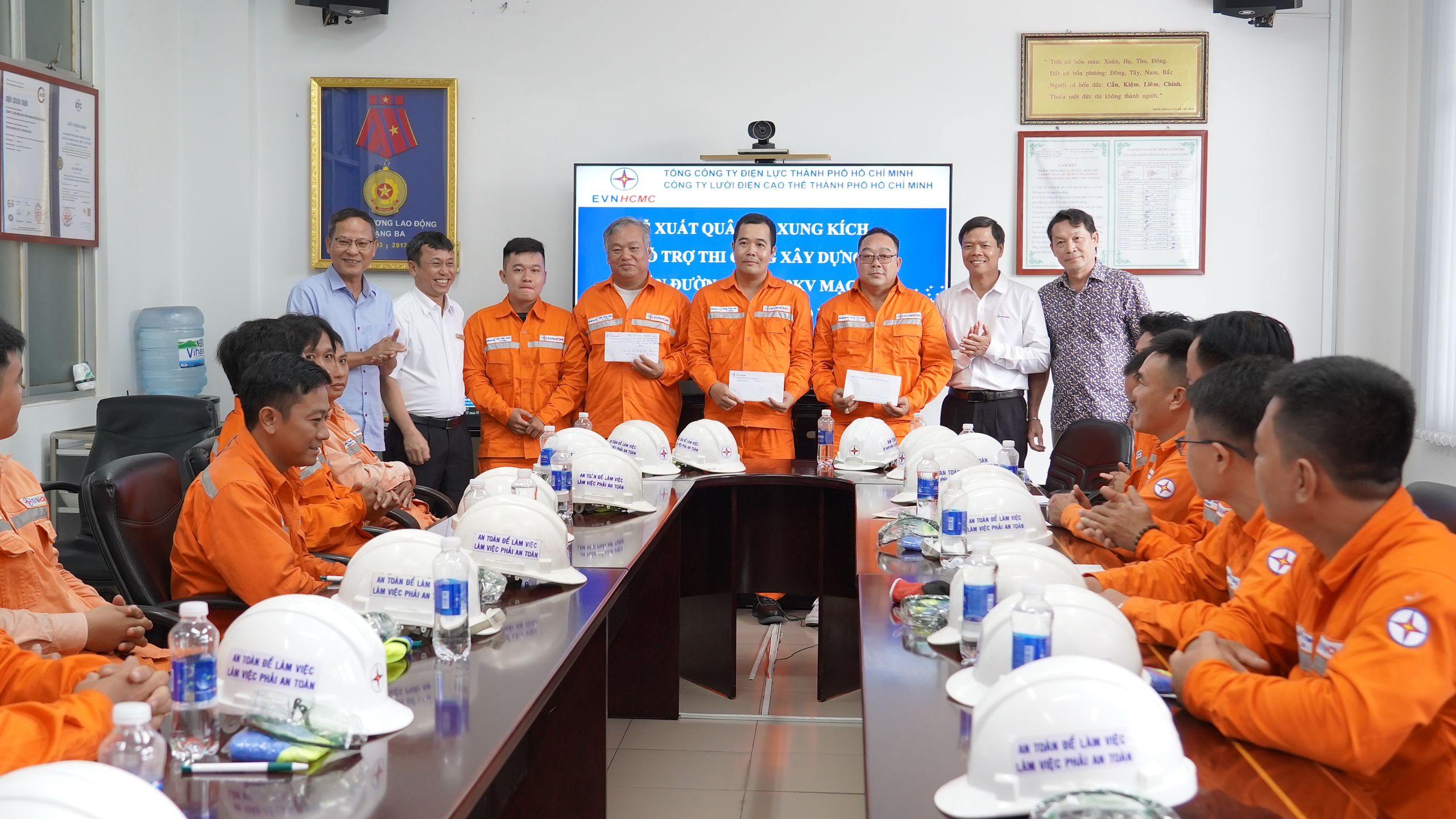 Hơn 150 cán bộ EVNHCMC lên đường tiếp sức thi công dự án Đường dây 500kV mạch 3 Quảng Trạch – Phối Nối- Ảnh 2.