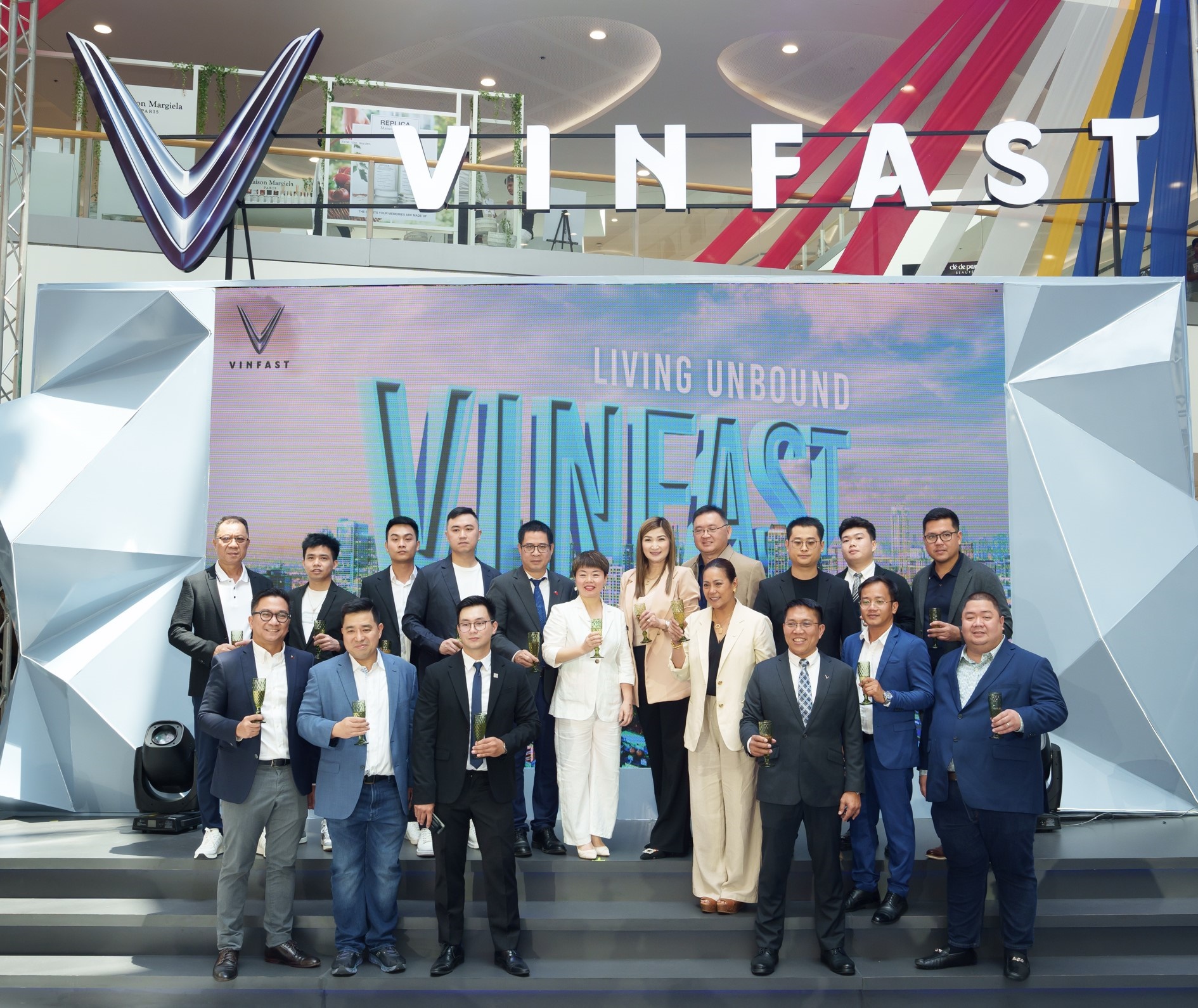 VinFast ký kết hợp tác với 4 đại lý đầu tiên tại Philippines- Ảnh 3.