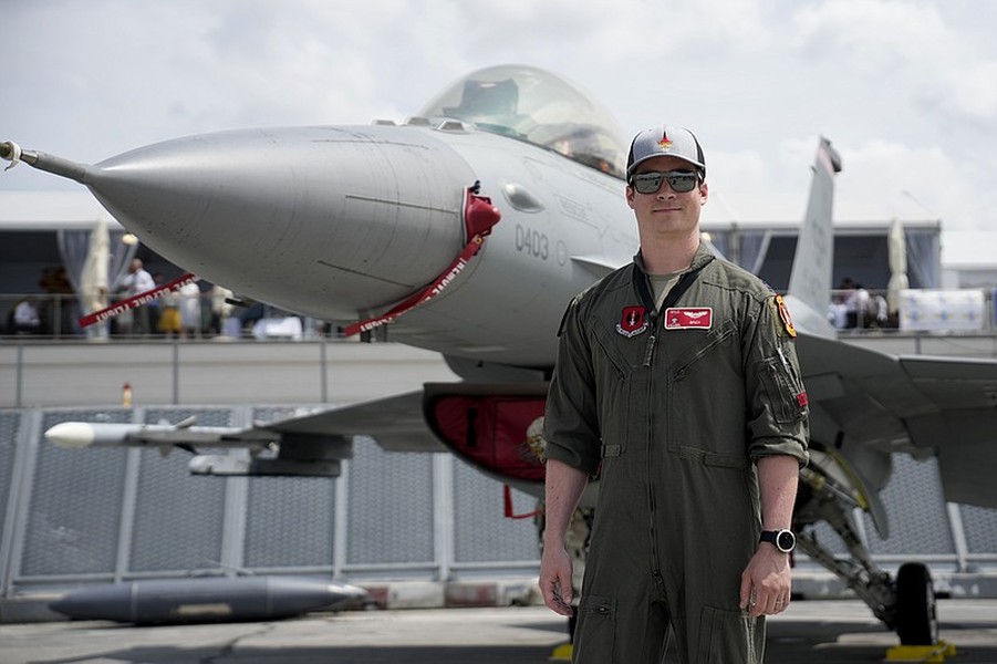 Trung tá Không quân Mỹ: Phòng không Nga sẽ dễ dàng đối phó F-16 Ukraine- Ảnh 4.