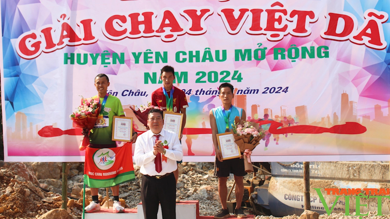 Hơn 700 VĐV tham gia giải chạy việt dã mở rộng 2024 huyện Yên Châu- Ảnh 4.