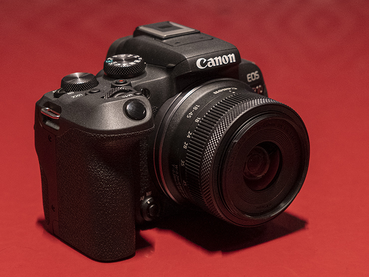 Máy ảnh Canon EOS R7 và R10 chính thức về Việt Nam, giá từ 35,2 triệu đồng
