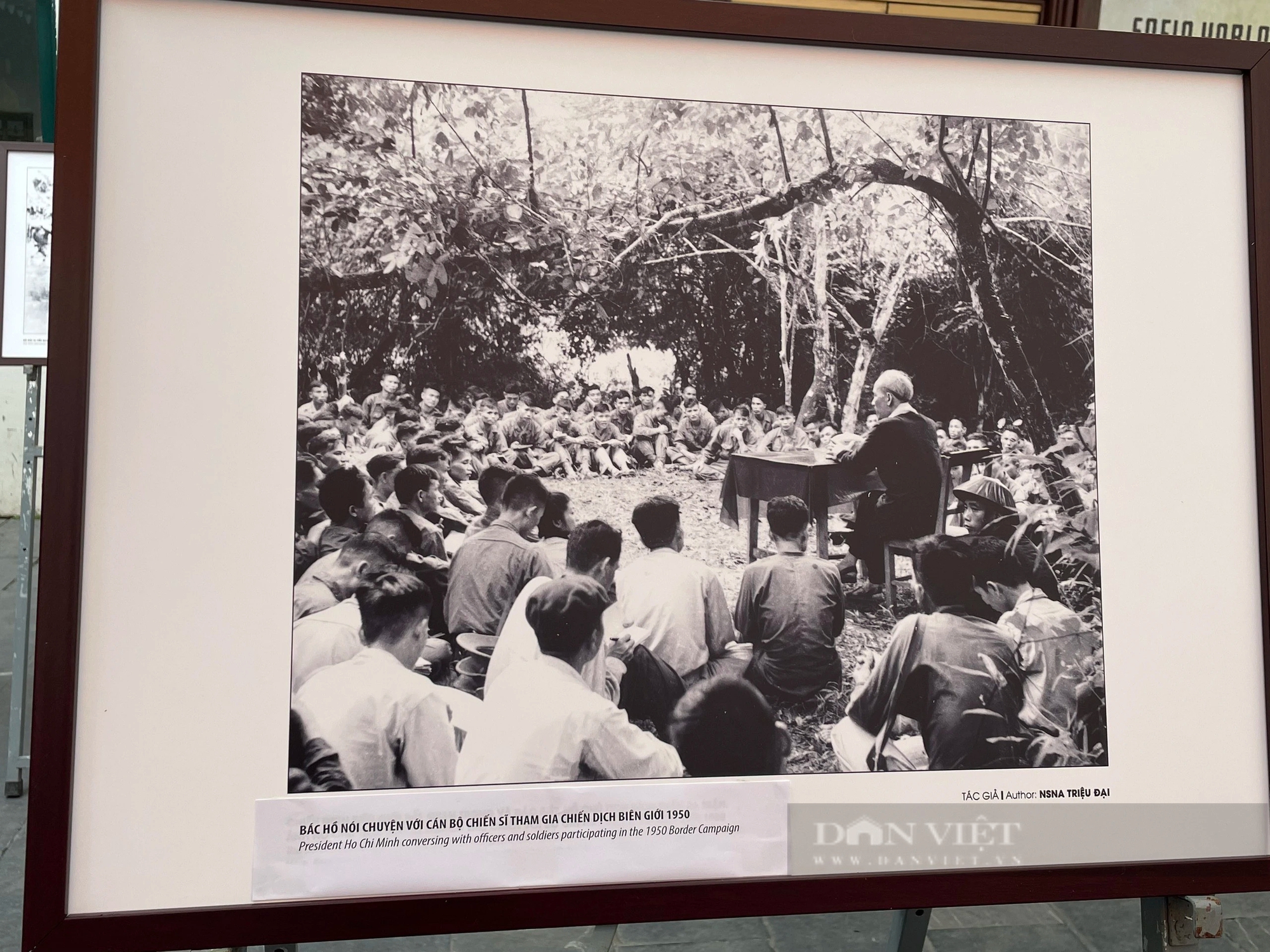 Nhiều bức ảnh về chiến thắng Điện Biên Phủ lần đầu tiên được trưng bày tại Hà Nội- Ảnh 3.