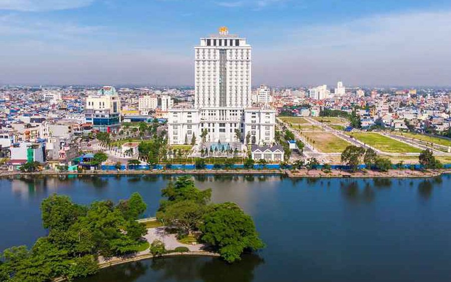Phó Thủ tướng Trần Hồng Hà ký quyết định công nhận TP.Nam Định đạt tiêu chí đô thị loại II- Ảnh 1.