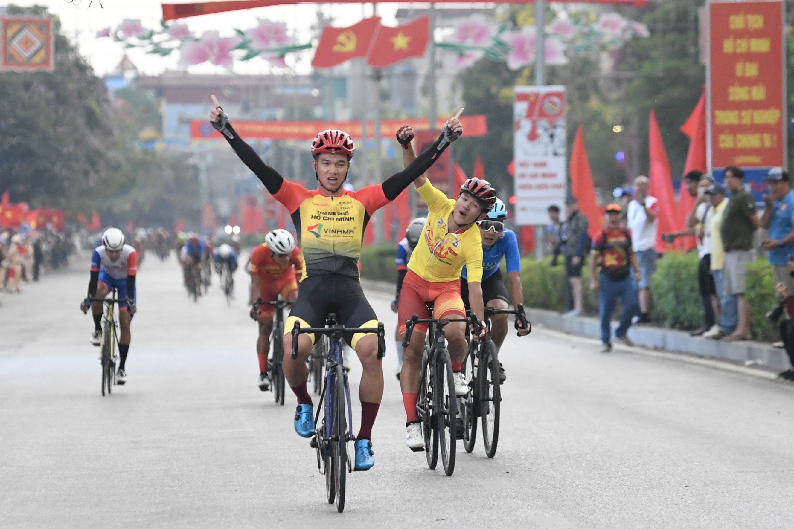 Cuộc đua xe đạp Về Điện Biên Phủ - 2024: Phạm Lê Xuân Lộc tiết lộ "ngựa sắt" ăn cú poker lịch sử- Ảnh 3.