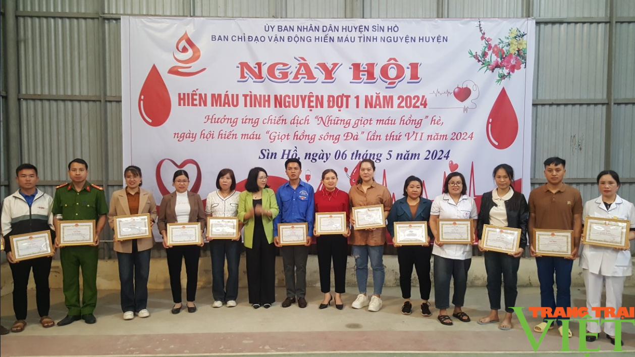 Lai Châu: 400 tình nguyện viên ở huyện Sìn Hồ tham gia hiến máu cứu người- Ảnh 7.