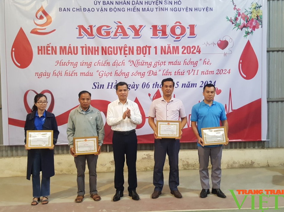 Lai Châu: 400 tình nguyện viên ở huyện Sìn Hồ tham gia hiến máu cứu người- Ảnh 8.