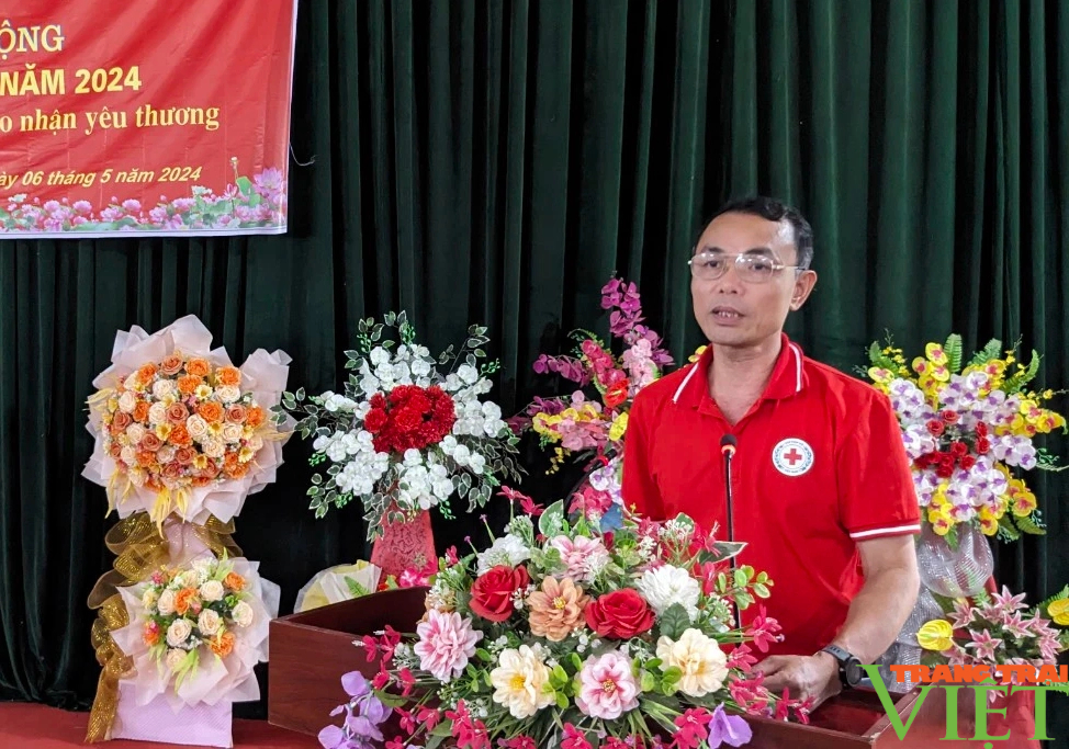 Lào Cai: Phát động Tháng nhân đạo năm 2024 với chủ đề "Hành trình nhân đạo - Trao nhận yêu thương"- Ảnh 1.