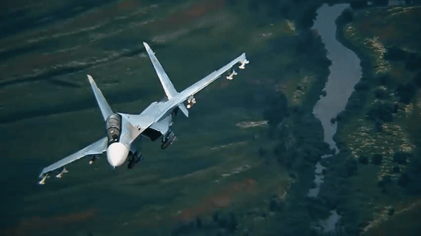 Chiến đấu cơ Su-30SM Nga khiến tiêm kích Ukraine không thể cất cánh?- Ảnh 18.