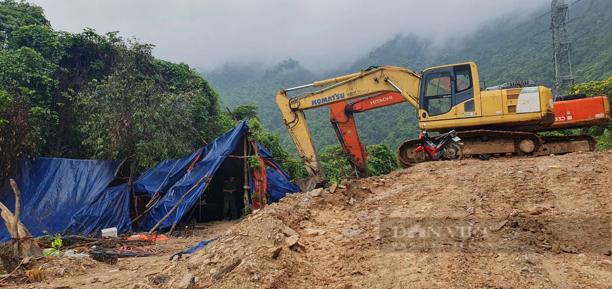 Cận cảnh vụ sạt lở núi khiến 3 công nhân thi công móng cột đường dây điện 500kV ở Hà Tĩnh tử vong- Ảnh 6.