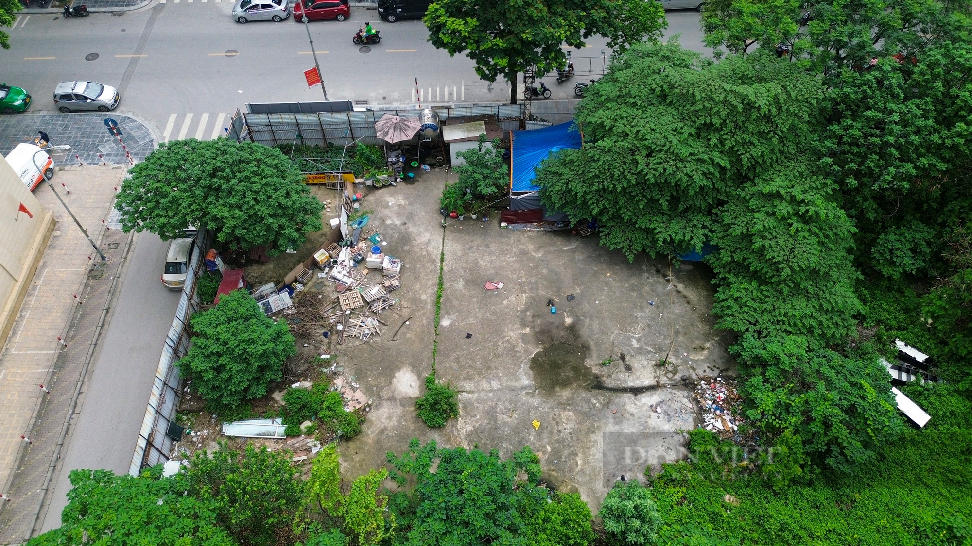 Hiện trạng ô đất “vàng” 2.647 m2 bỏ không 20 năm tại khu đô thị nhà giàu Hà Nội- Ảnh 7.