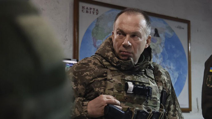 Tổng Tư lệnh Ukraine bất ngờ thăm mặt trận phía đông, cay đắng thừa nhận sự thật- Ảnh 1.