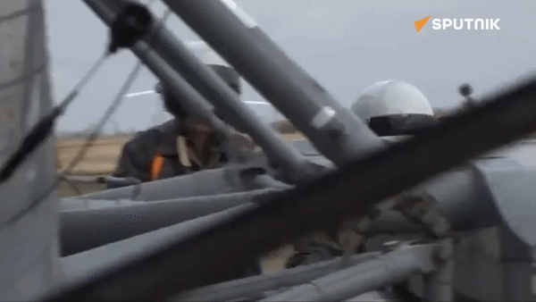 Trực thăng Ka-29 Nga bắn nổ xuồng tự sát mang tên lửa của Ukraine- Ảnh 12.