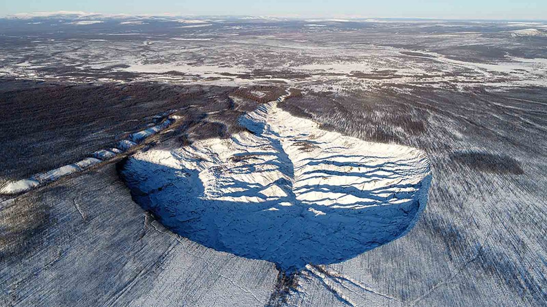 ''Cổng địa ngục'' ở Nga, nơi đi vào thế giới ngầm 650.000 năm tuổi đang mở rộng một cách đáng kinh ngạc- Ảnh 2.