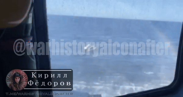 Trực thăng Ka-29 Nga bắn nổ xuồng tự sát mang tên lửa của Ukraine- Ảnh 2.