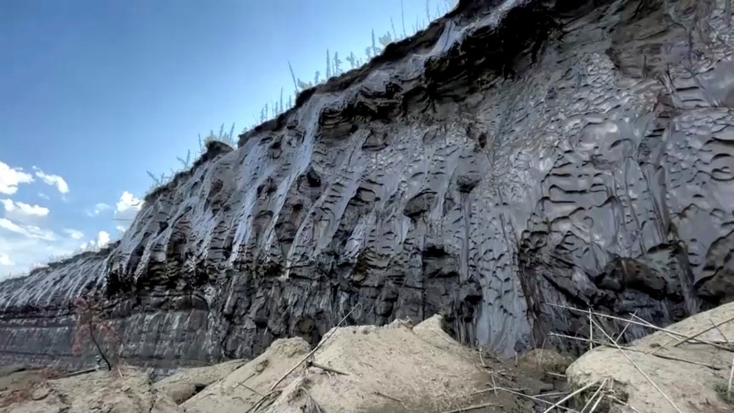 ''Cổng địa ngục'' ở Nga, nơi đi vào thế giới ngầm 650.000 năm tuổi đang mở rộng một cách đáng kinh ngạc- Ảnh 6.
