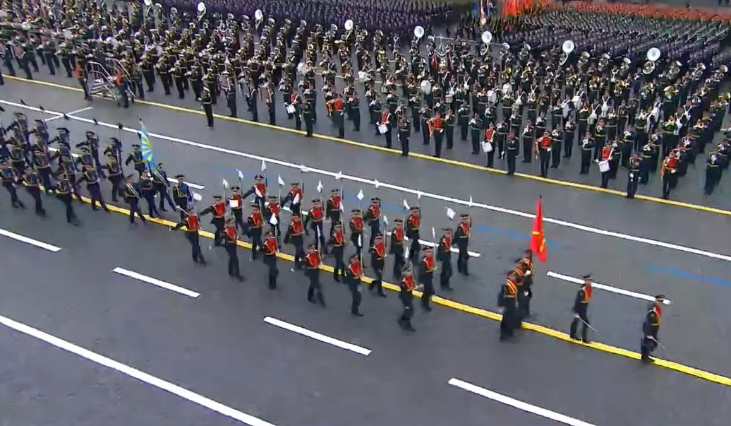 Sau lễ duyệt binh, Tổng thống Nga Putin và lãnh đạo nhiều nước tới đặt hoa tại mộ các chiến sĩ vô danh- Ảnh 15.
