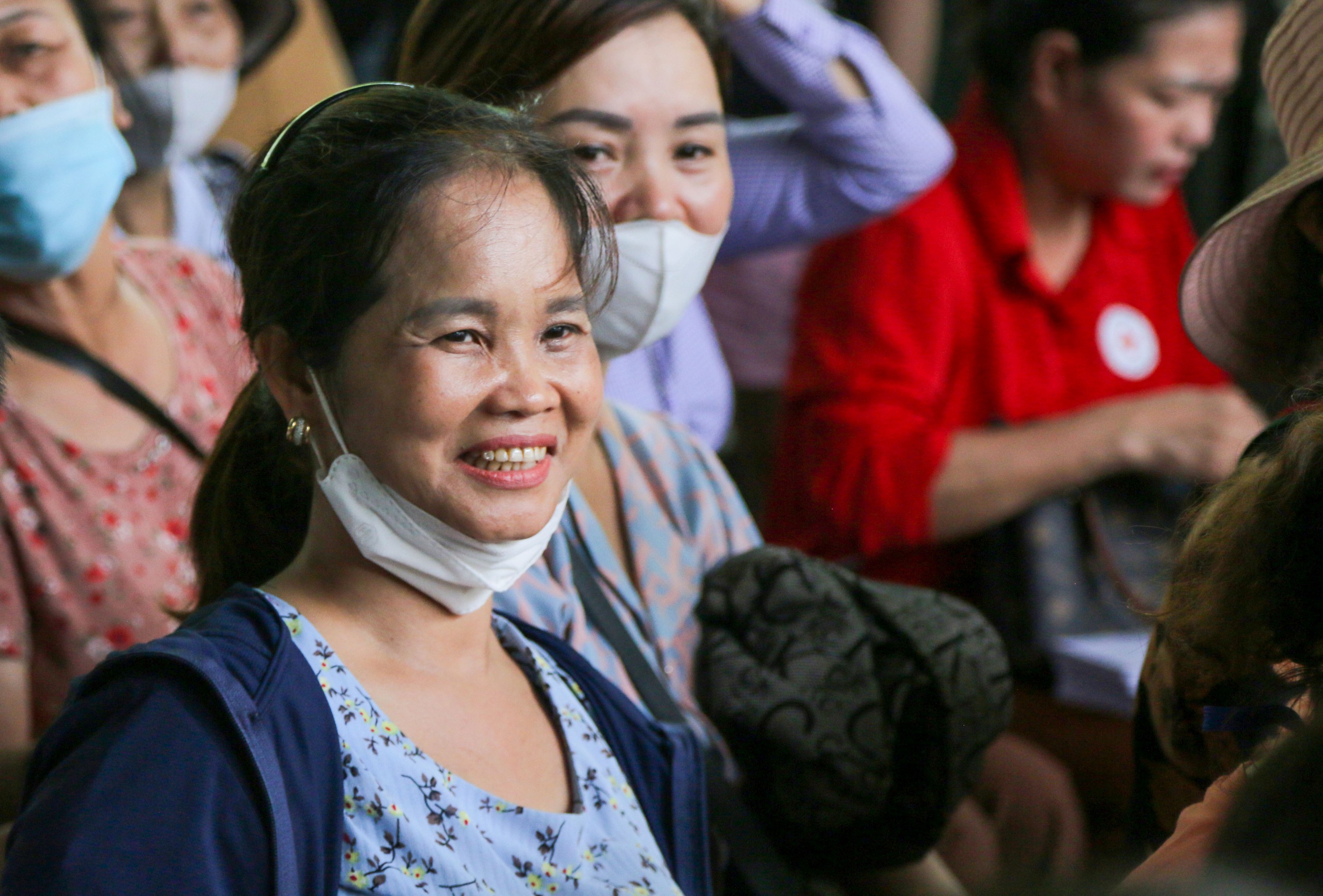 “Trao gấu bông - Đổi nụ cười" tại Phiên Chợ Trái Tim: Tặng 500 suất quà đến tận tay bệnh nhi- Ảnh 35.