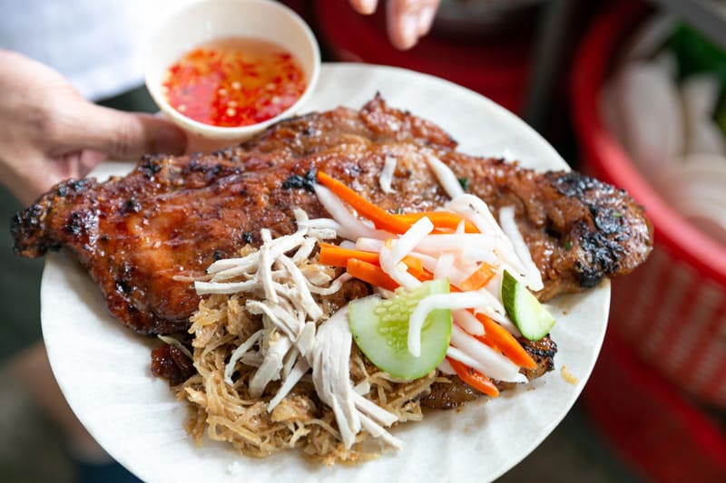 4 món ăn Việt Nam làm từ thịt lợn có gì ngon mà lọt top 100 món ngon nhất thế giới?- Ảnh 3.