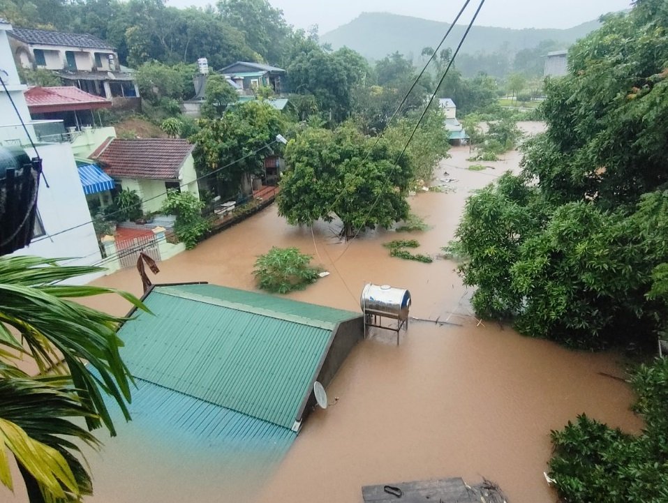 Quảng Ninh thiệt hại 5 tỷ đồng do mưa lớn, riêng Uông Bí hơn 1.000 nhà dân bị ngập- Ảnh 4.