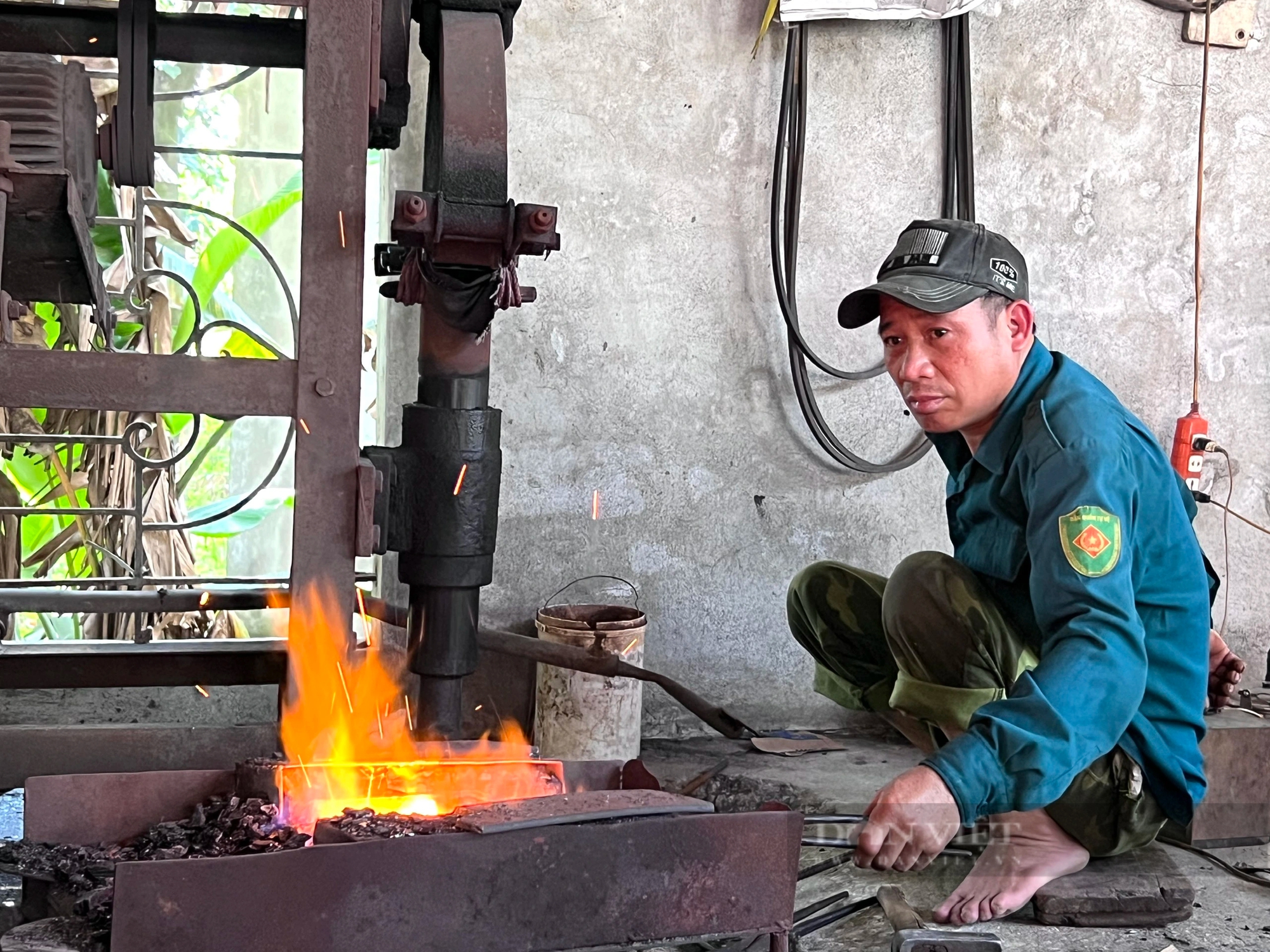 Một thanh niên làng nghề rèn ở Thanh Hóa đưa công nghệ mới vào sản xuất, tiếng lành lan xa- Ảnh 3.