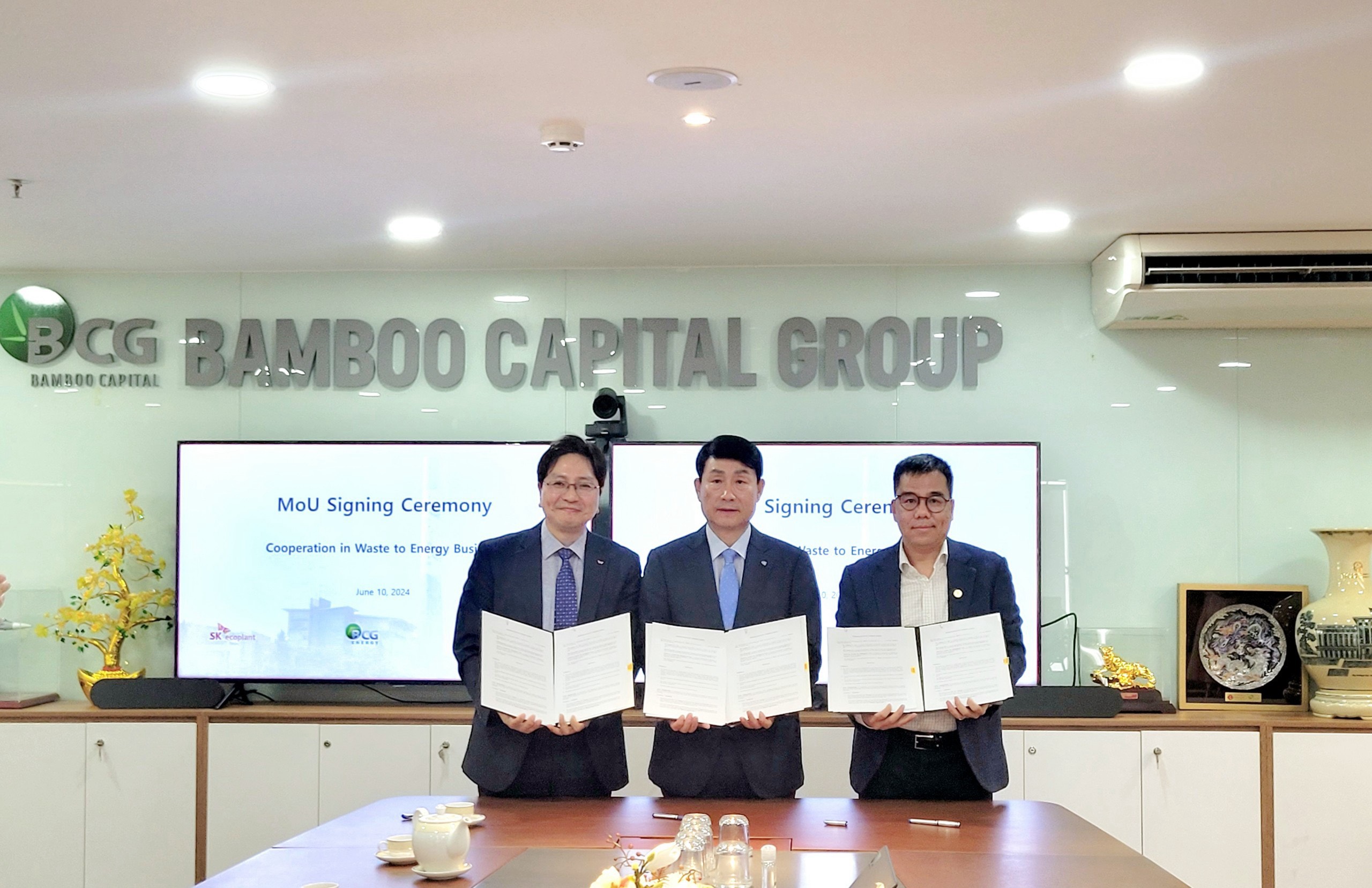 Bamboo Capital, SK Group, SLC: Bộ ba “ông lớn” bắt tay đầu tư điện rác và các giải pháp xử lý rác thải- Ảnh 2.