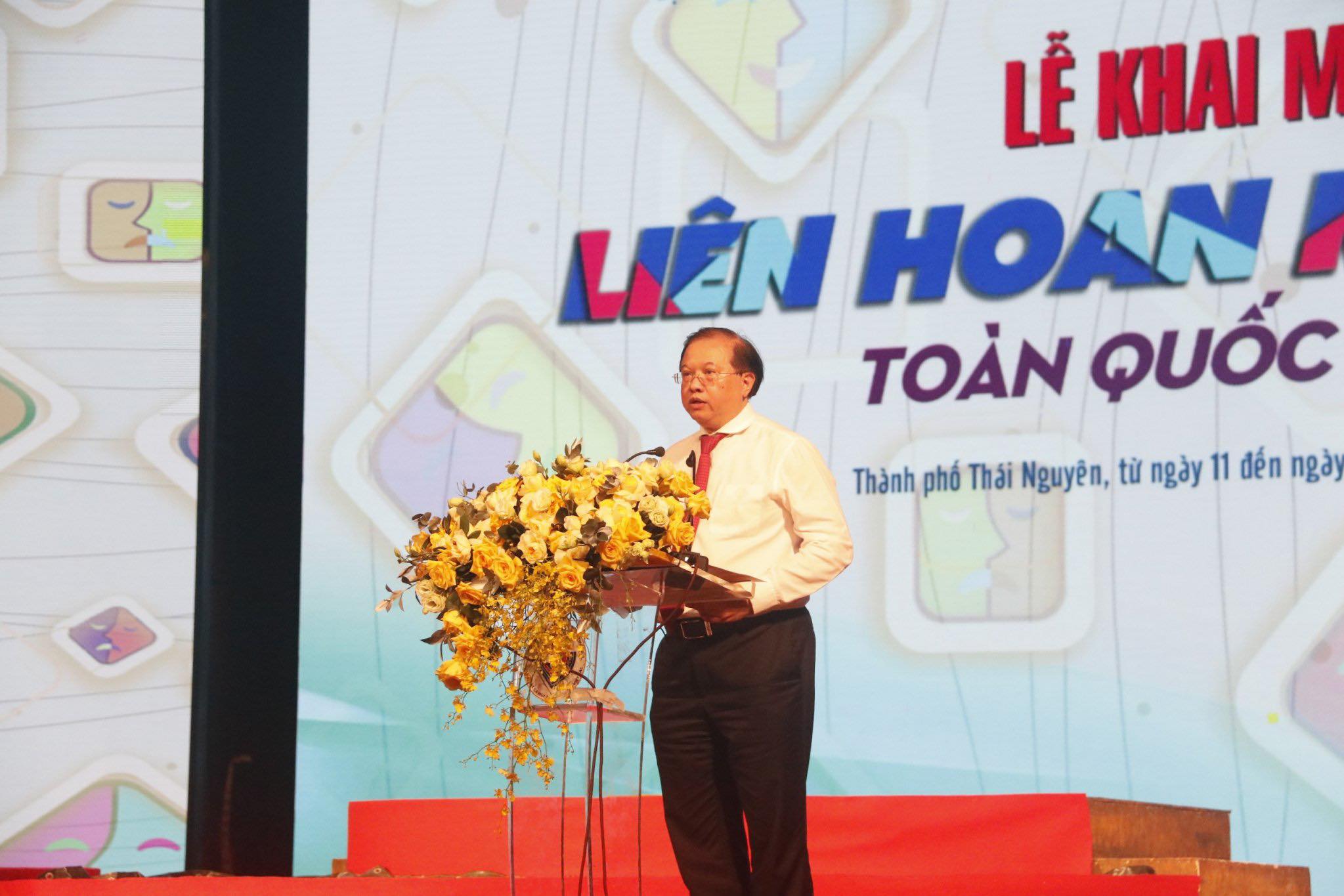 Thanh Sơn, Lương Thu Trang khiến khán giả đẫm nước mắt trong Liên hoan Kịch nói toàn quốc 2024- Ảnh 1.