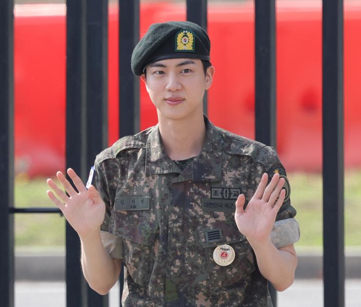 Jin (BTS) hoàn thành nghĩa vụ quân sự- Ảnh 1.