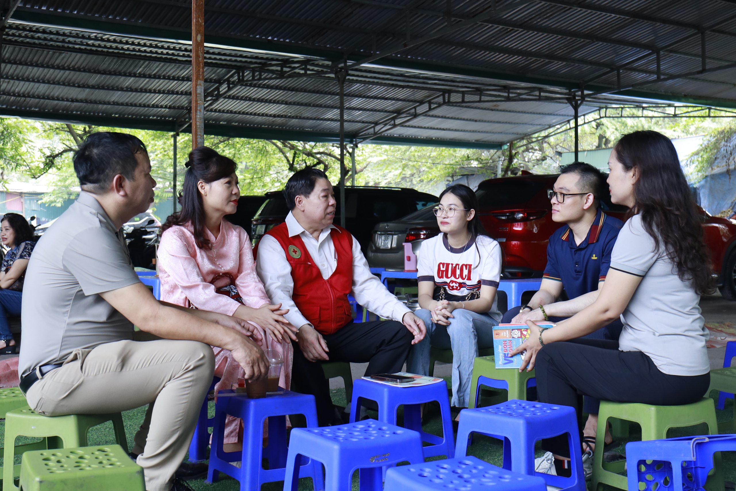 Bác sĩ Trương Cao Luận: "Làm từ thiện là vì người nhận chứ không phải để tạo phúc cho tôi hay cho ai đó"- Ảnh 9.