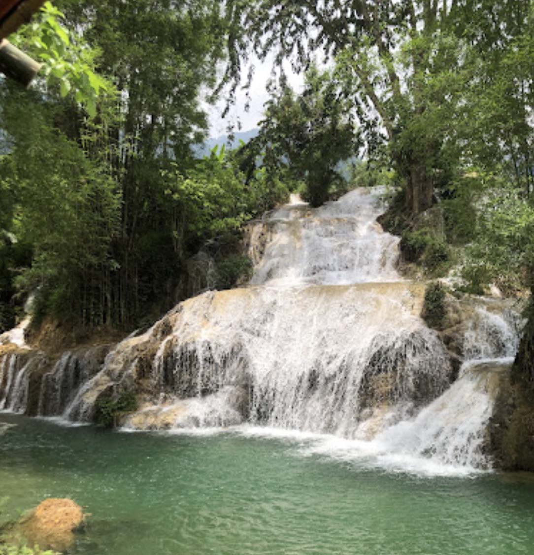 Tránh oi bức Hà Nội, thác nước 5 tầng tuyệt đẹp du khách không nên bỏ lỡ tại Hòa Bình- Ảnh 3.