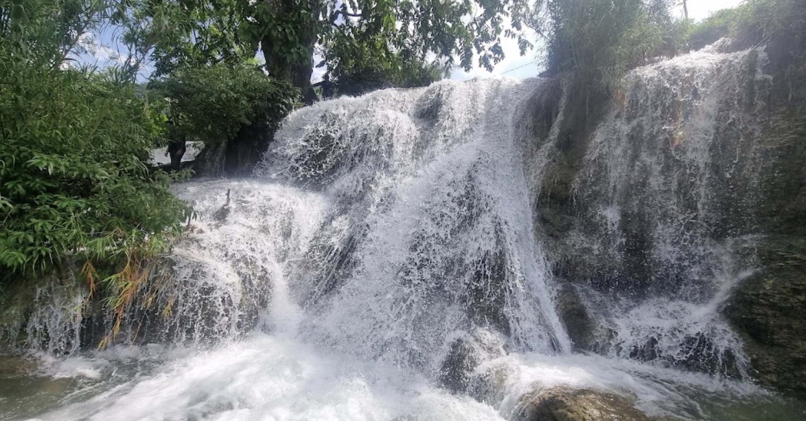 Tránh oi bức Hà Nội, thác nước 5 tầng tuyệt đẹp du khách không nên bỏ lỡ tại Hòa Bình- Ảnh 7.