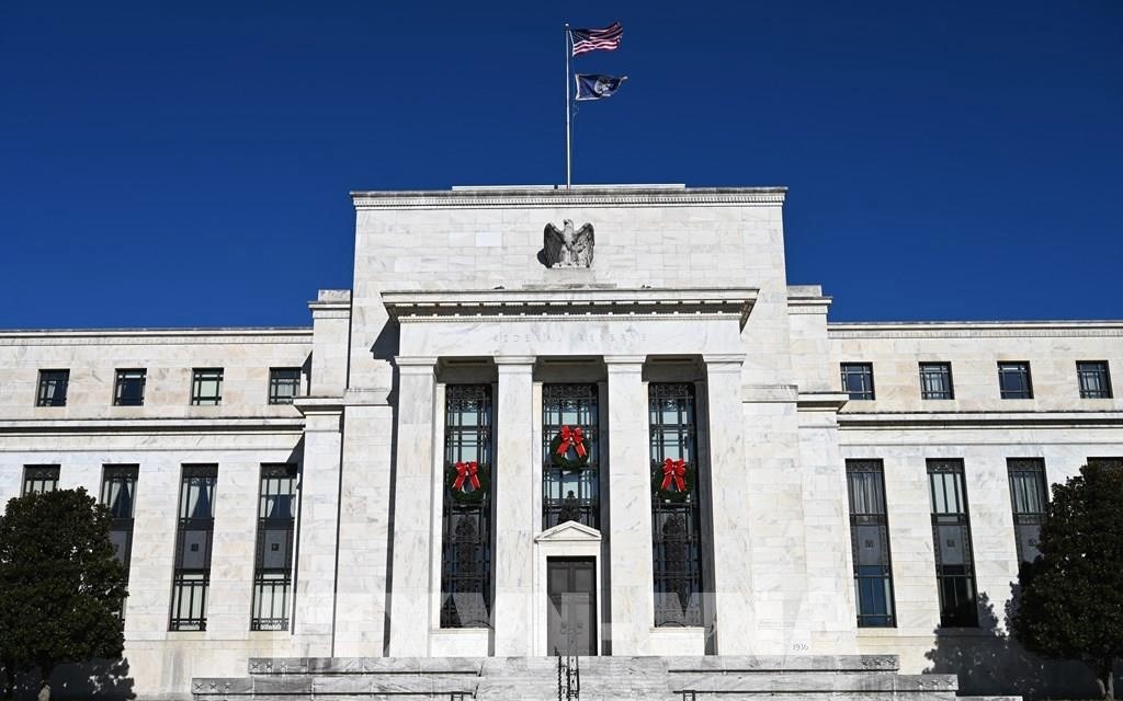 Chứng khoán Mỹ lên đỉnh mới sau quyết định cứng rắn của Fed 