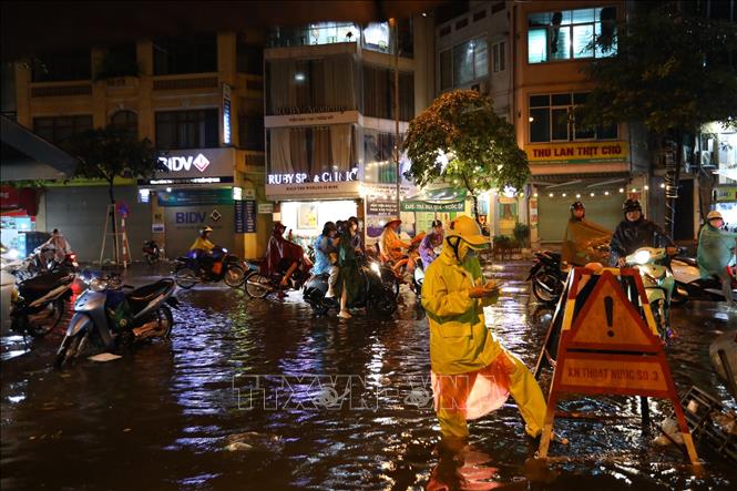 Miền Bắc sắp tái diễn mưa lớn từ đêm 14/6, mưa sẽ tập trung vào đêm đến sáng, ngày nắng nóng gay gắt- Ảnh 2.