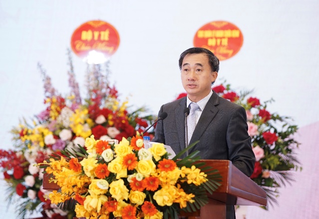 Thứ trưởng Bộ Y tế Trần Văn Thuấn phát biểu tại Hội nghị khoa học Điều dưỡng quốc tế lần thứ nhất của CLB Điều dưỡng trưởng Việt Nam.