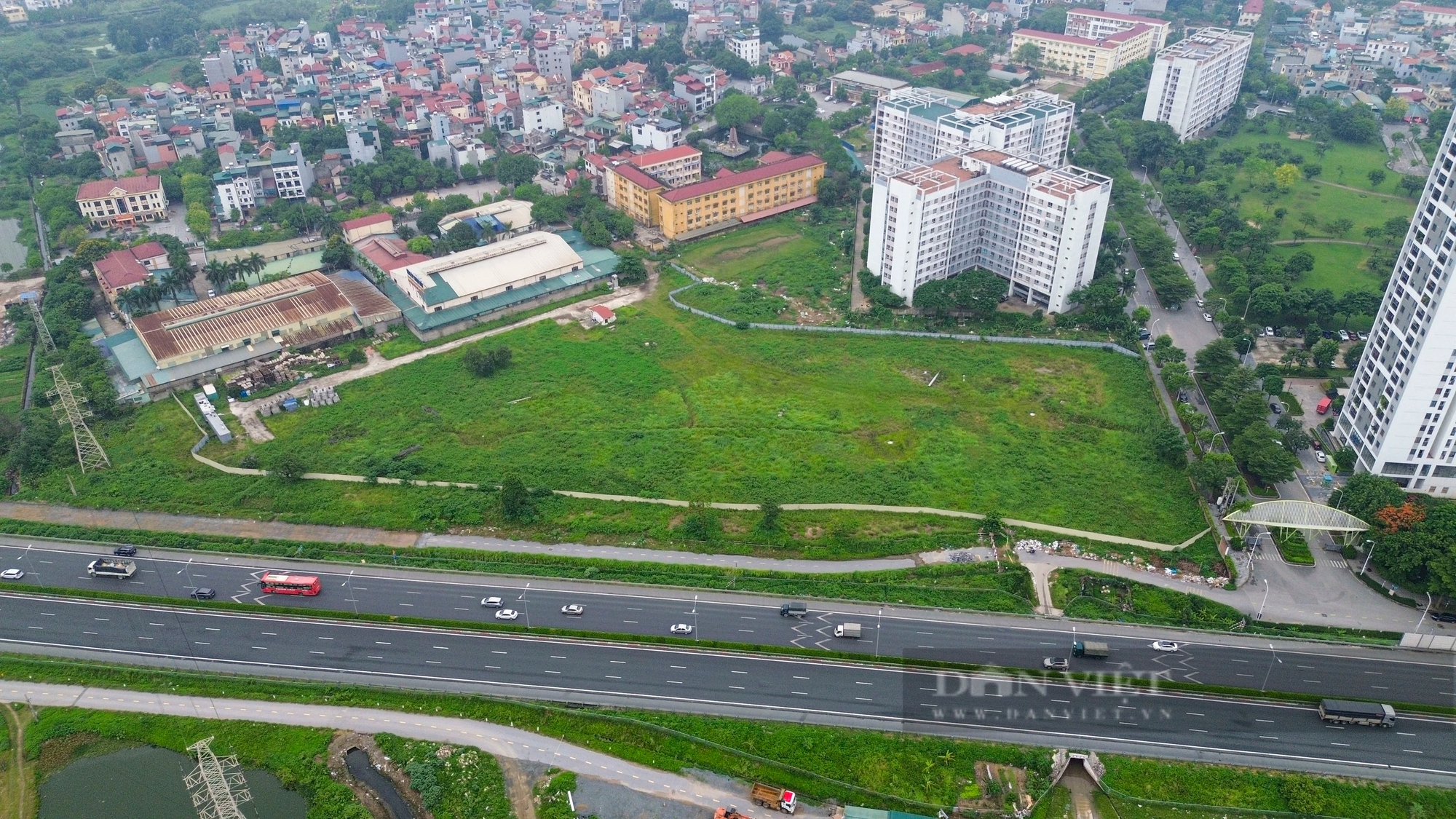 Sau gần 2 thập kỷ, cỏ vẫn mọc xanh tốt tại vị trí xây bệnh viện tiêu chuẩn quốc tế 5 sao ở Hà Nội- Ảnh 1.