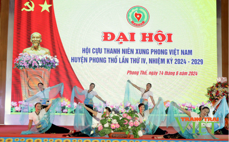 Hội cựu thanh niên xung phong huyện Phong Thổ: Đẩy mạnh phong trào giúp nhau xóa đói, giảm nghèo- Ảnh 1.