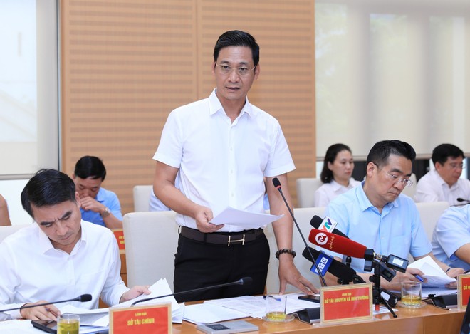 Giám đốc Sở TNMT Hà Nội nói gì về việc cấp "sổ đỏ" cho 62.000 căn hộ chung cư nằm trong dự án vi phạm?- Ảnh 1.