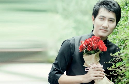 Nam ca sĩ được coi là "đại gia ngầm" của showbiz Việt, U50 vẫn chưa một lần tổ chức hôn lễ- Ảnh 1.